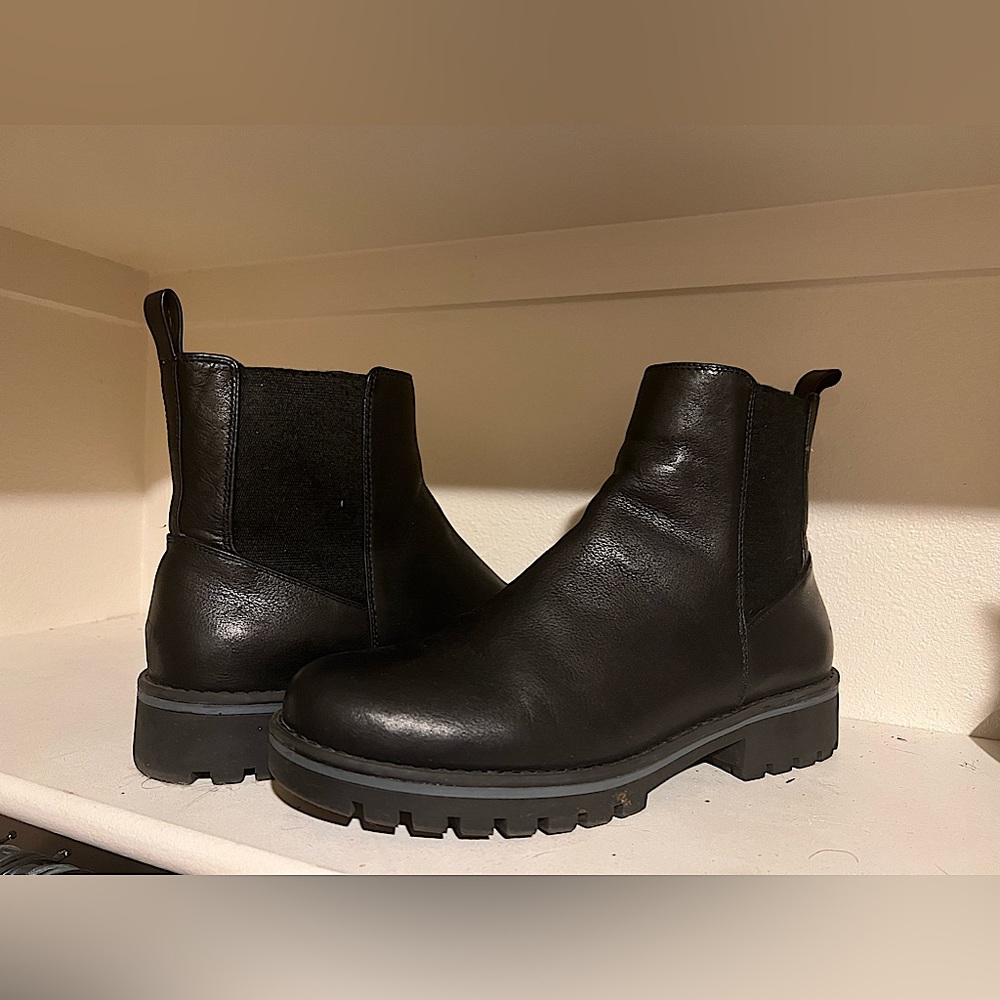 Crown Vintage Tipryn Chelsea Boots